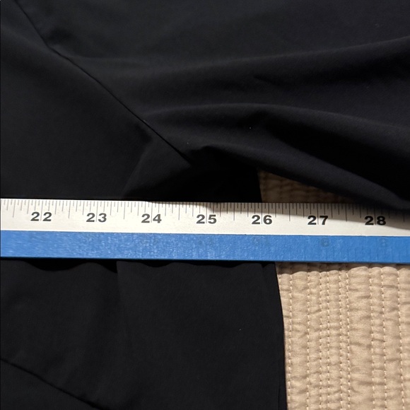 Under Armour Women's Black Windbreaker Jacket - Picture 6 of 9